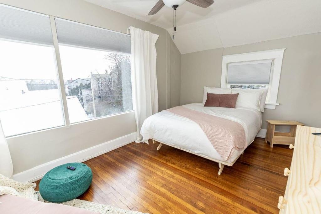 Hébergement de vacances Cozy Riverfront With Stunning Views Covington