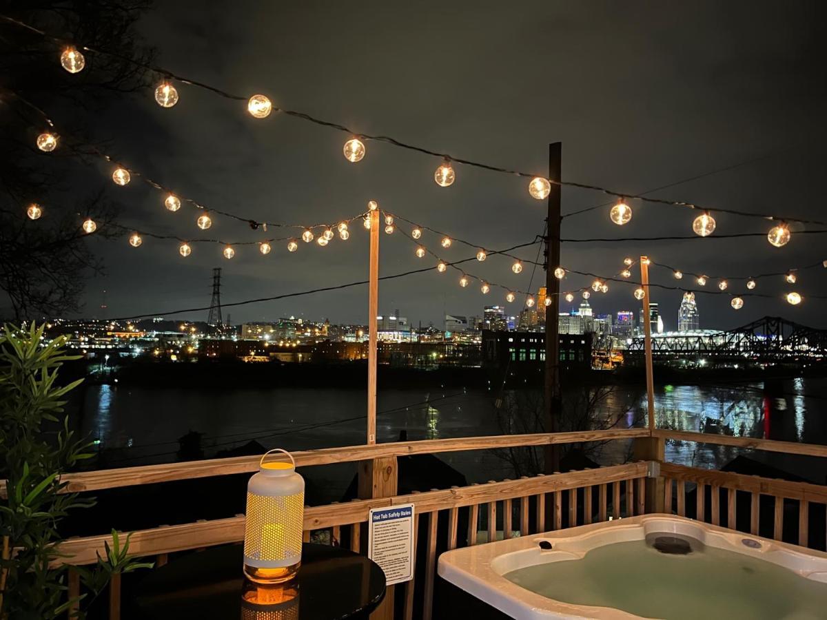 Cozy Riverfront With Stunning Views Hébergement de vacances Covington